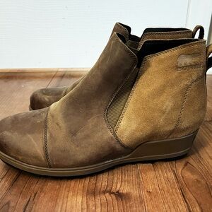SOREL EVIE BOOTIE IN COGNAC BROWN SIZE 10